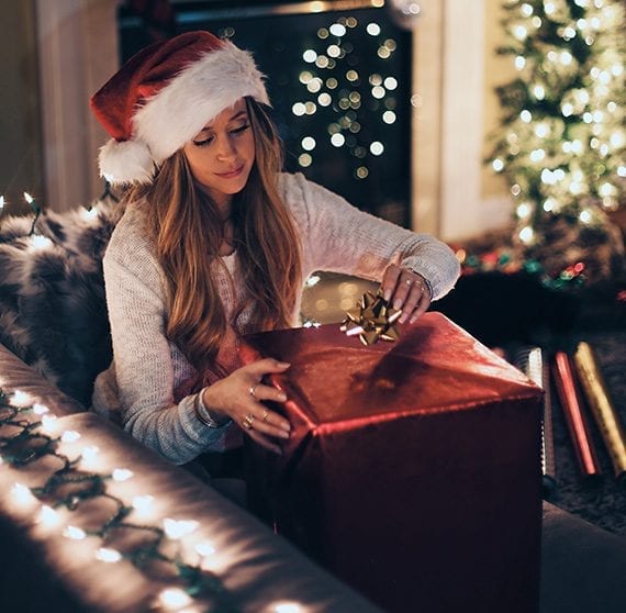 Growth in mobile commerce, winter weather, and advertising around self-gifting may boost ecommerce sales this Christmas. <em>Photo by Roberto Nickson.</em>