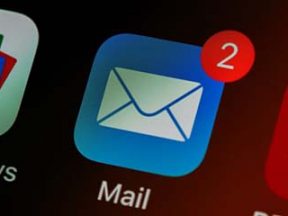 Screenshot of an email icon on a smartphone screen