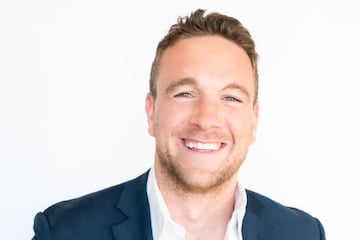 Pro Boxer Pivots to CBD Wellness Pro Boxer Pivots to CBD Wellness