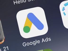 Screenshot of Google Ads app icon on a smartphone screen